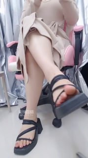 TLWW28876【千月S】第一视角_带着贱女友一起被调教_mp4的封面