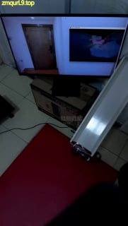 荷花会所_5个女孩的排泄物的封面