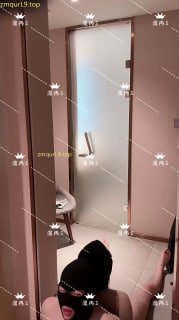 温冉 高跟 长靴 长鞭_鞋跟 踩大腿的封面