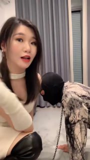 【小麦S】027_调教鞭打PP74分钟_鞭打耳光口水舔脚闻棉袜深喉掐脖窒息虐乳圣水的封面