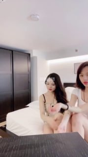TLWW25764【怡宝S】双S_美腿玉足狂舔【双视角版】的封面