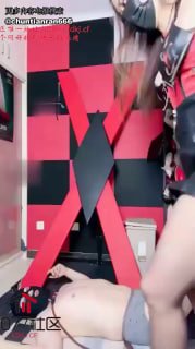 子涵女王 黑丝高跟踩踏54分的封面