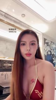 TLWW23646【玉兔S】泳装浴池口舌和强制圣水_白富美S_高档酒店抓服务员诱惑成犬的封面