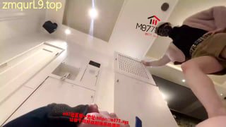 地雷系女子_高跟鞋_裸足_踩J_舔脚的封面