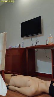 踩JJ_运动鞋_6-18的封面