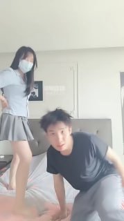 TLWW26436【女生脚汗清洁大师】被踩背馆女生玩的封面