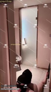 温冉  高跟踩DD温柔 吐奶 13分的封面