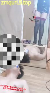 时安S_黑丝过膝袜_隔板踩J的封面