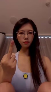【嘉妮S】317_第一视角_尾随晨跑美女被胁迫羞辱_mp4的封面
