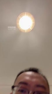 TLWW21891【猛叔型】骚母狗，跪下！的封面