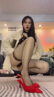 【松紫也狗】095_第一视角_肉臀渔网袜轰炸!【松紫大大】VTL47696的封面