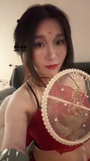 【小麦S】141_虐乳牛奶洗脚咀嚼喂食_虐乳洗脚喂食_肚兜女神S_强制闻臭鞋_掐乳玉足舔的封面
