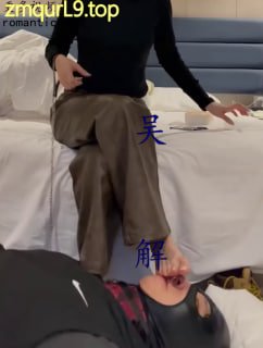 玥野兔s_狗链_玉足_舔脚_剪脚趾甲喂给贱狗的封面