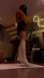 【晨颜S】153 高跟靴深喉丝足深喉的封面