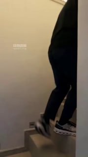 www_98T_la@苏州婉儿TJ：剧情爆虐色狼超级重度踢晕狗裆全体重踩踏踩头掐脖子窒息2025_05_22的封面