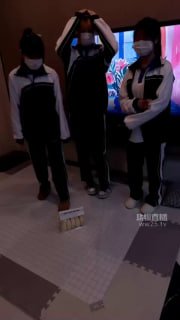 【精神小妹】518_学生主踩踏踢踹老师狗【CN足彩馆】的封面