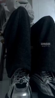 TLWW27329【萱萱子】第一视角_脏鞋黑棉袜裸足灯_mp4的封面