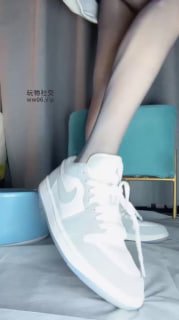 TLWW22515【捷西Jessie】第一视角_夜宵灯丝袜奶茶踩爆的封面