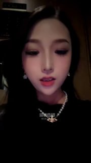 【水晶熊】074 品尝纹身车模S的美腿的封面