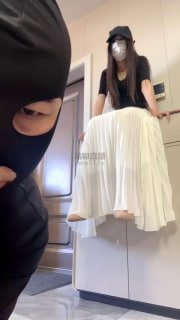 【精神小妹】547_长裙美少女美足诱惑【CN足彩馆】的封面