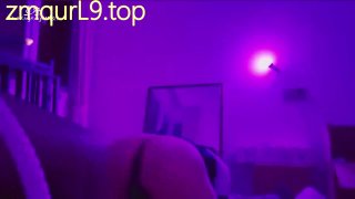 不语SSS_滴蜡到贱狗屁股上的封面