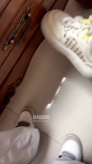 TLWW29412【伊伊S】素人S-脚下喂食场.mp4的封面