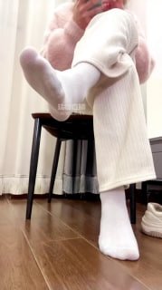 TLWW25604【小野S】第一视角_剧情皮筋牙刷玩弄贱狗儿子的封面