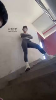 TLWW26106【茉狸大人】贱狗闹离婚，娶主人鞋子当老婆_楼道间_超脏小白鞋白袜辱的封面