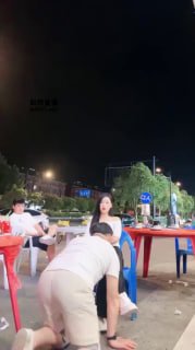 TLWW22652【孟禾S】户外专场一_深夜大排档挑逗贱奴的封面