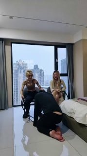 TLWW27942【荷花会所】双S-精神小妹暴揍1.0.mp4的封面