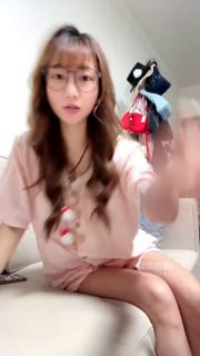 XYLL663【米琦妙妙屋】家奴伺候舔臭脚丫【上】的封面