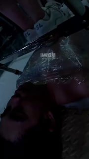 【麋鹿银儿】581_保鲜膜缠丝爆踹头白袜深喉怼全体重踩强制吃的封面